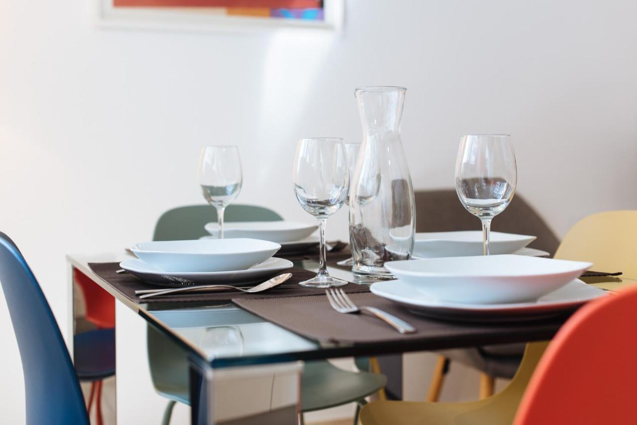 Triana Boutique Free Parking Apartment เซบีญา ภายนอก รูปภาพ