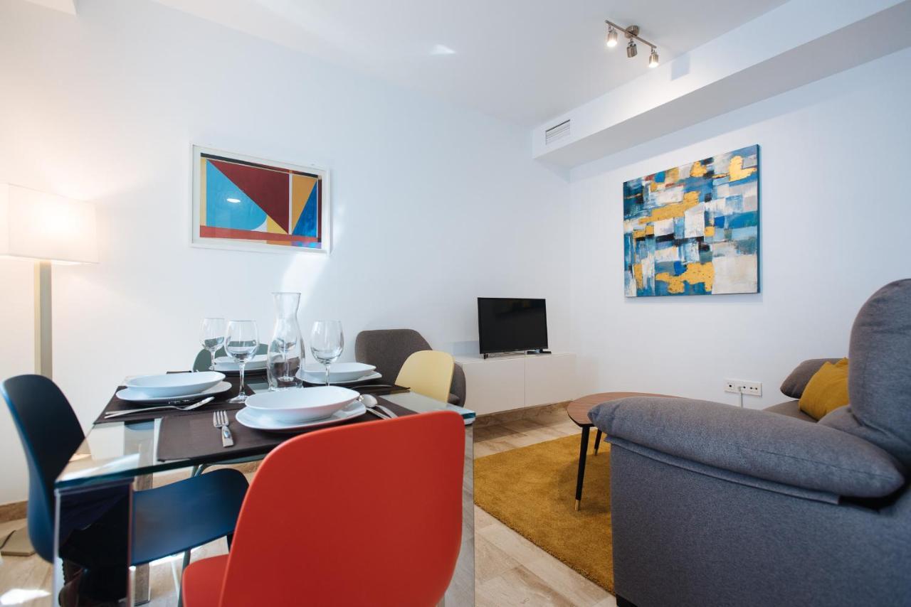 Triana Boutique Free Parking Apartment เซบีญา ภายนอก รูปภาพ