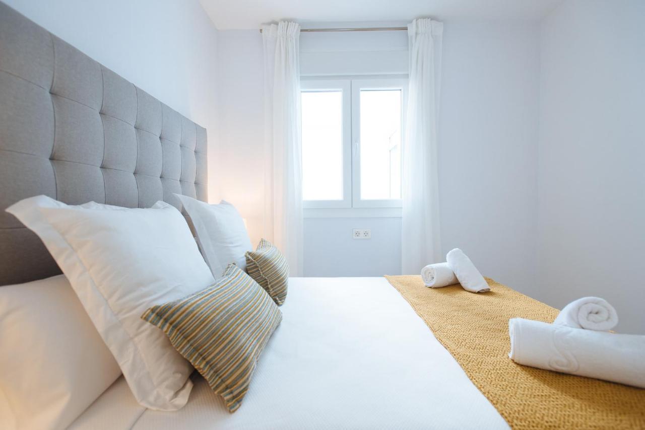 Triana Boutique Free Parking Apartment เซบีญา ภายนอก รูปภาพ