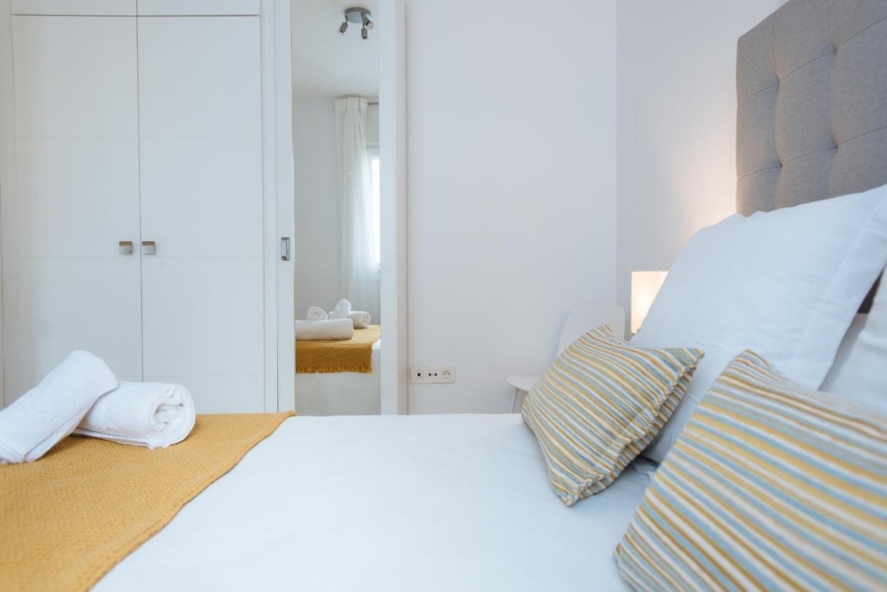 Triana Boutique Free Parking Apartment เซบีญา ภายนอก รูปภาพ
