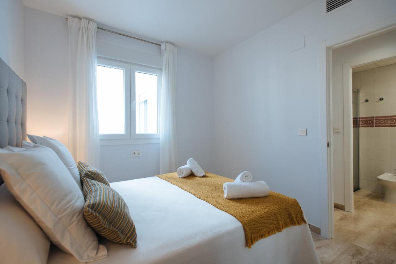 Triana Boutique Free Parking Apartment เซบีญา ภายนอก รูปภาพ