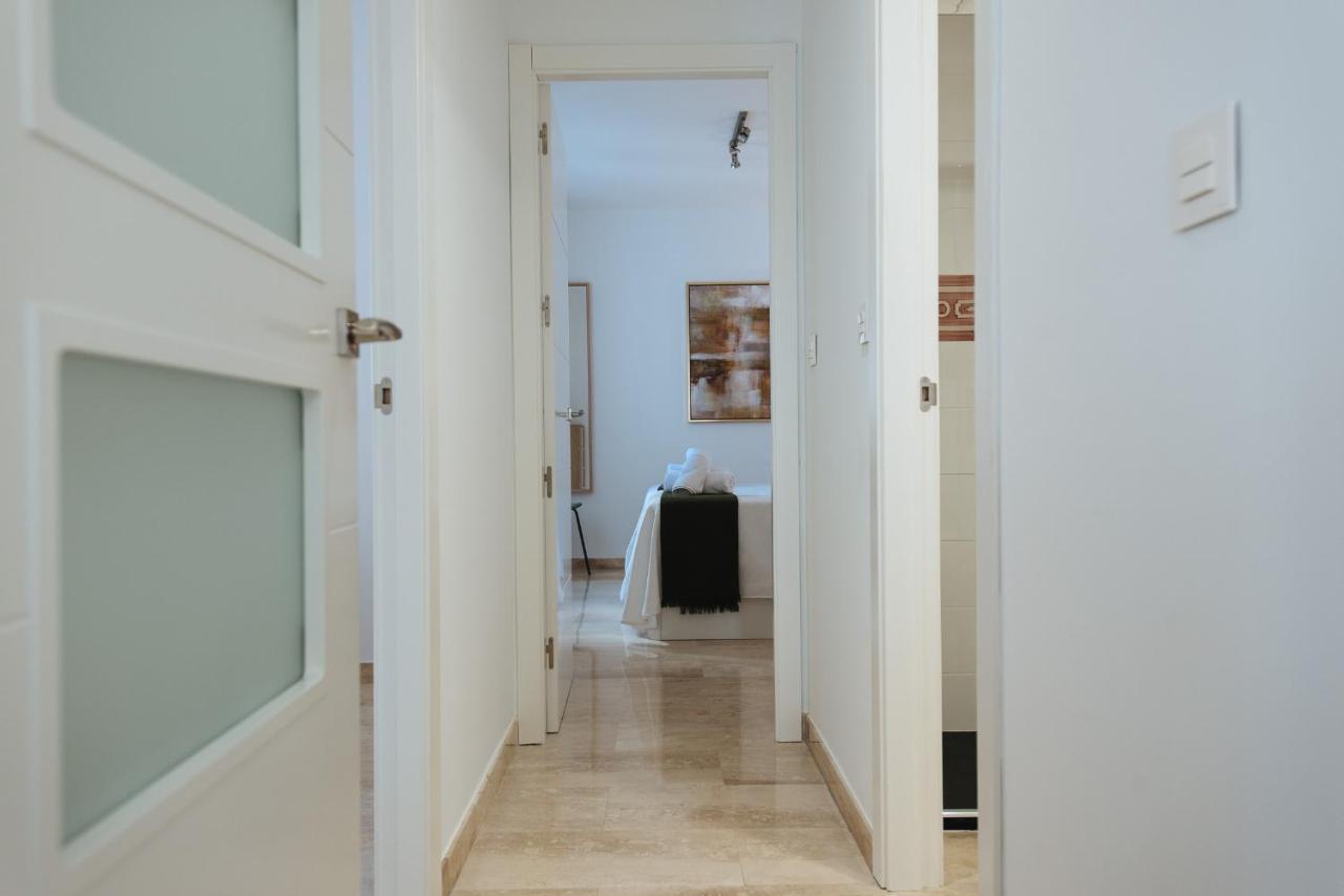 Triana Boutique Free Parking Apartment เซบีญา ภายนอก รูปภาพ