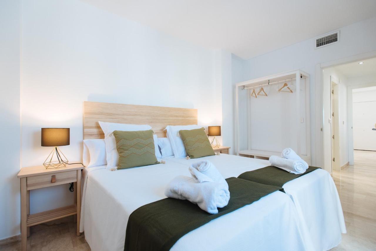 Triana Boutique Free Parking Apartment เซบีญา ภายนอก รูปภาพ